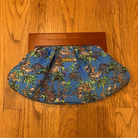Lilly Pulitzer vintage GWP Bermuda Clutch Blue Thistle Tiger Queen Wooden Handle - Picture 5 of 5